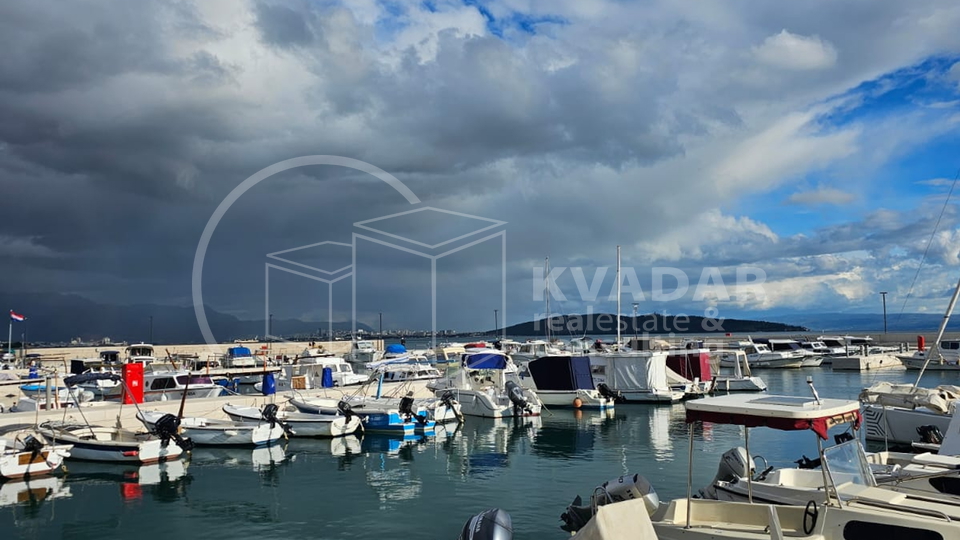 Kaštela - Luxury apartment in a newly renovated stone house - 50m from the sea