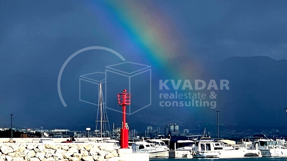 Kaštela - Luxury apartment in a newly renovated stone house - 50m from the sea