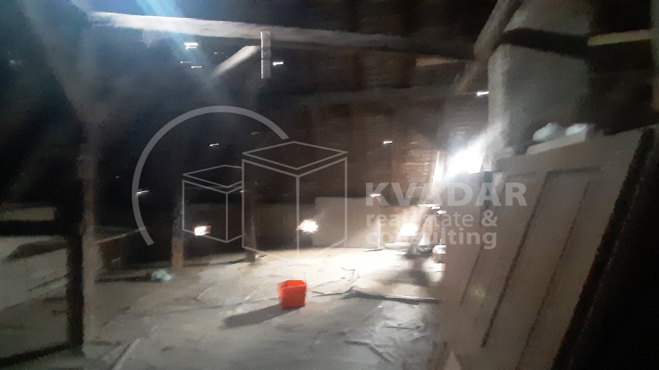 PRILIKA!! Križevci-centar/stan 102m2/cijena 100.000€/odmah useljivo!