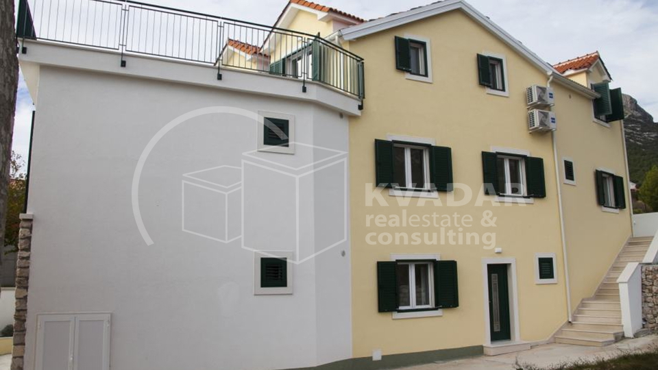 House with 6 apartments - New construction - sea view - Bol, island of Brač