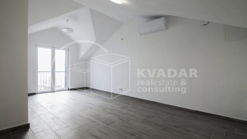 Kuća sa 6 apartmana - Novogradnja - pogled more - Bol, otok Brač