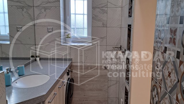 Jurkovićeva/dvije garsonjere+spremište/ukupno cca60m2/INVESTICIJA!!