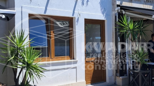 JEDINSTVENA PRILIKA!ŠIBENIK/1.RED DO MORA(NA RIVI)KUĆA(180,55 m2)SA POSLOVNIM PROSTOROM I 2 STANA!