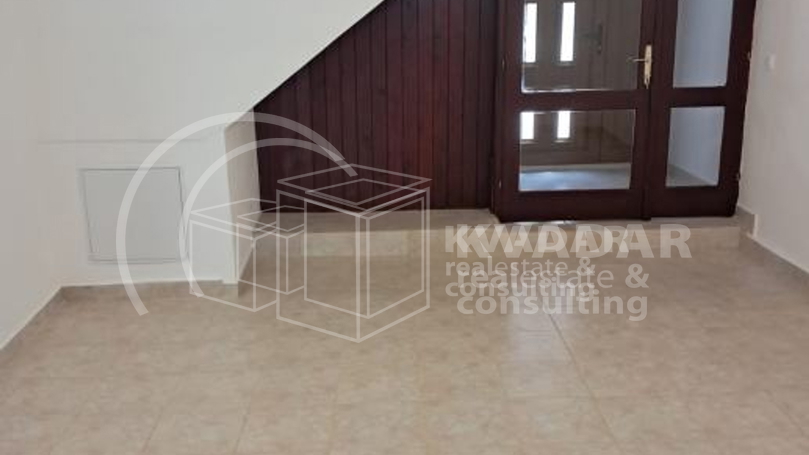 JEDINSTVENA PRILIKA!ŠIBENIK/1.RED DO MORA(NA RIVI)KUĆA(180,55 m2)SA POSLOVNIM PROSTOROM I 2 STANA!