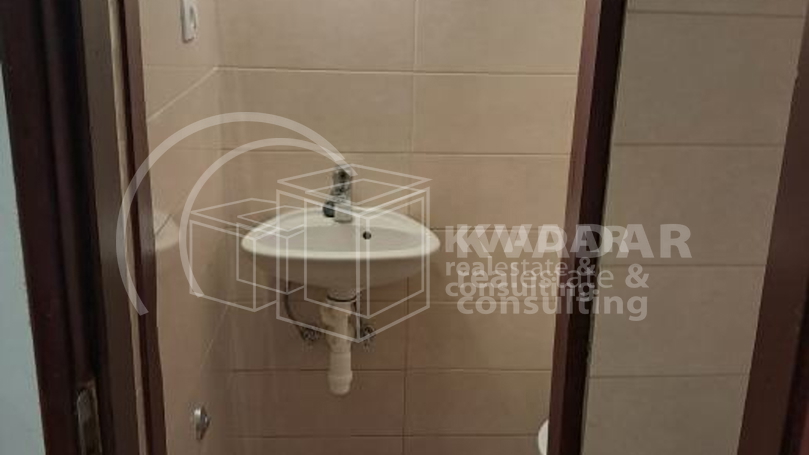 JEDINSTVENA PRILIKA!ŠIBENIK/1.RED DO MORA(NA RIVI)KUĆA(180,55 m2)SA POSLOVNIM PROSTOROM I 2 STANA!