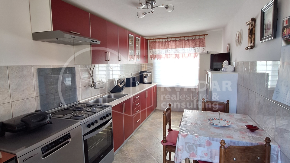 PRILIKA!! Prelijepa kuća sa okućnicom i velikim dvorištem od ukupno 9540 m2 u Hagnju odmah useljiva za 165.000 €