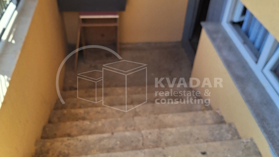 PRILIKA!! Prelijepa kuća sa okućnicom i velikim dvorištem od ukupno 9540 m2 u Hagnju odmah useljiva za 165.000 €