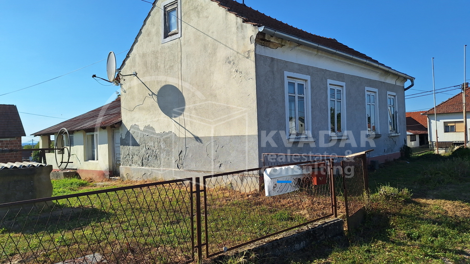 Šarmantna kuća za renovaciju na atraktivnoj lokaciji u mjestu Haganj kod Vrbovca, cijena 30.000 €