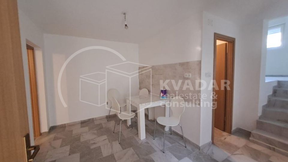 Karlobag - apartman 59m2 sa terasom - pogled more
