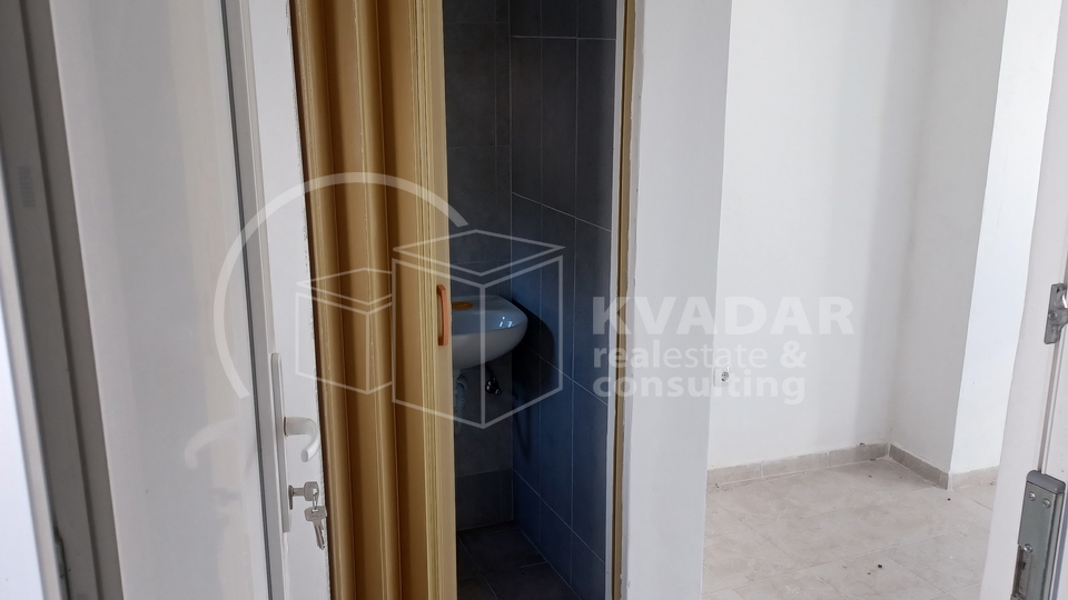 Karlobag - stan 61m2 - 2 stambene jedinice sa balkonom - pogled more