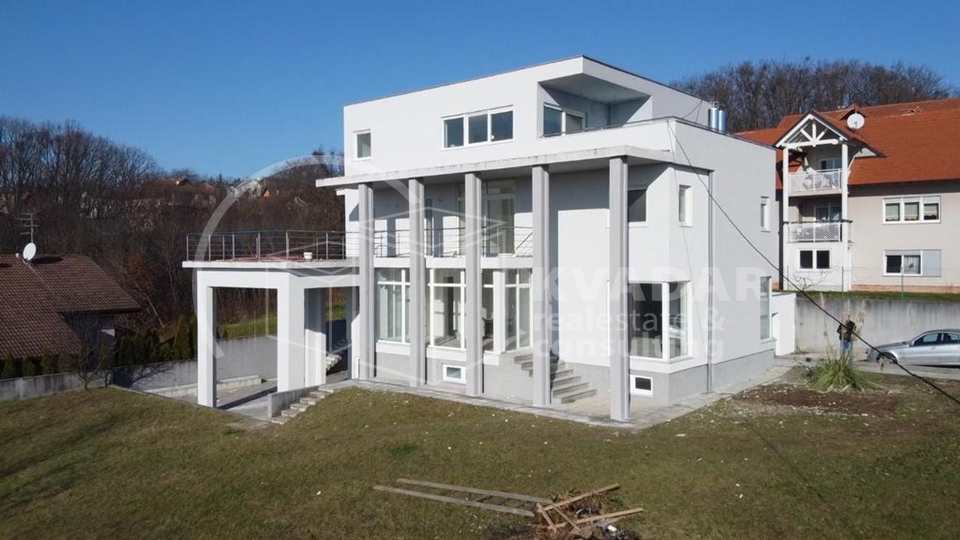 Gornja Dubrava/KUĆA 3-STANA !!/prekrasan pogled/bazen, garaže/ 750.000 €!