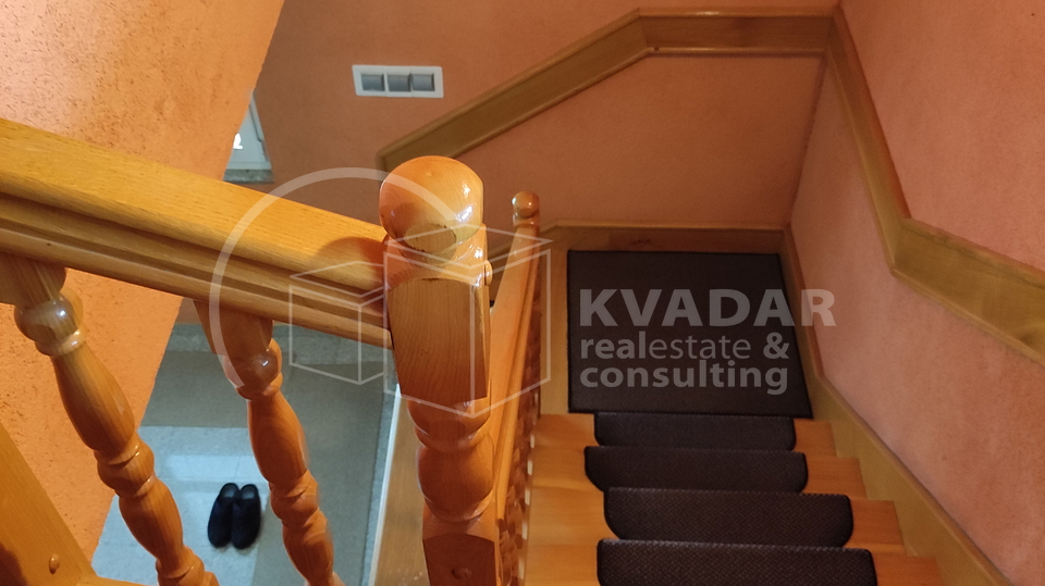 House, 207 m2, For Sale, Klinča Sela - Donja Zdenčina