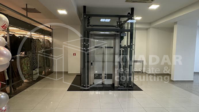 Commercial Property, 840 m2, For Rent, Gornja Dubrava