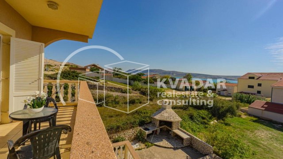 SUPER PRILIKA!NOVALJA,ZRČE,3-SOBAN.APARTMAN(90,90 m2),30 m OD PLAŽE,SA PANORAMSKIM POGLEDOM