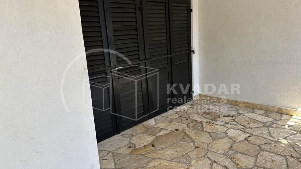 VIR, HOUSE + building land