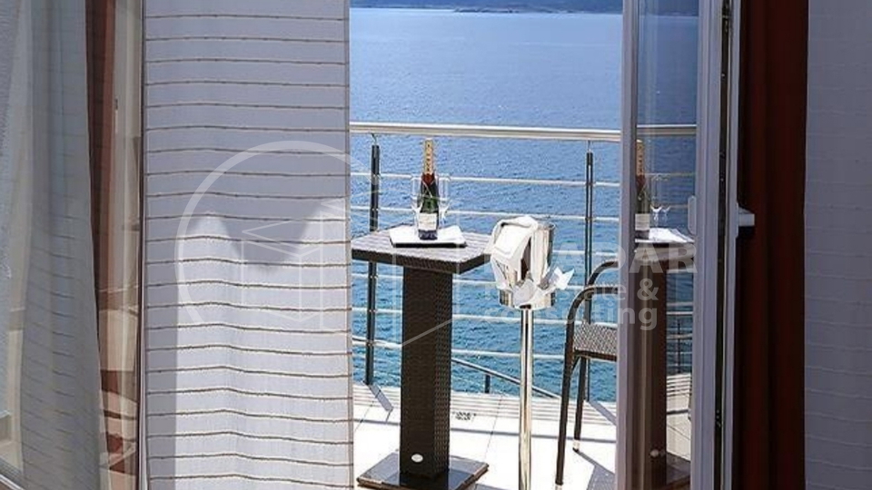 EXCLUSIVE OFFER - SELCE - CRIKVENICA - 4-STAR HOTEL - SEAFRONT LOCATION!