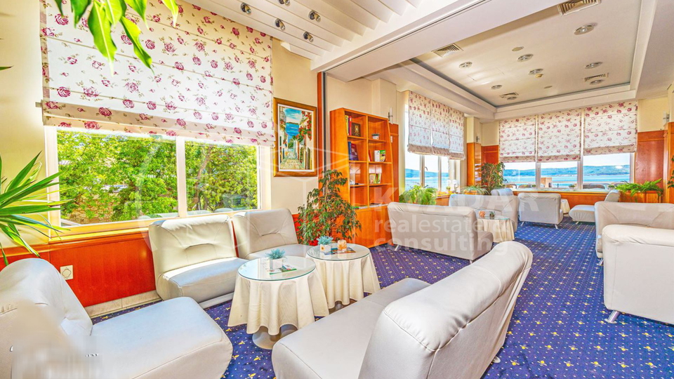 EXCLUSIVE OFFER - SELCE - CRIKVENICA - 4-STAR HOTEL - SEAFRONT LOCATION!