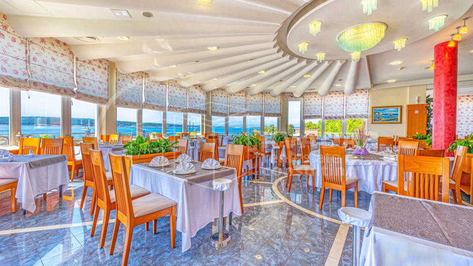EXCLUSIVE OFFER - SELCE - CRIKVENICA - 4-STAR HOTEL - SEAFRONT LOCATION!