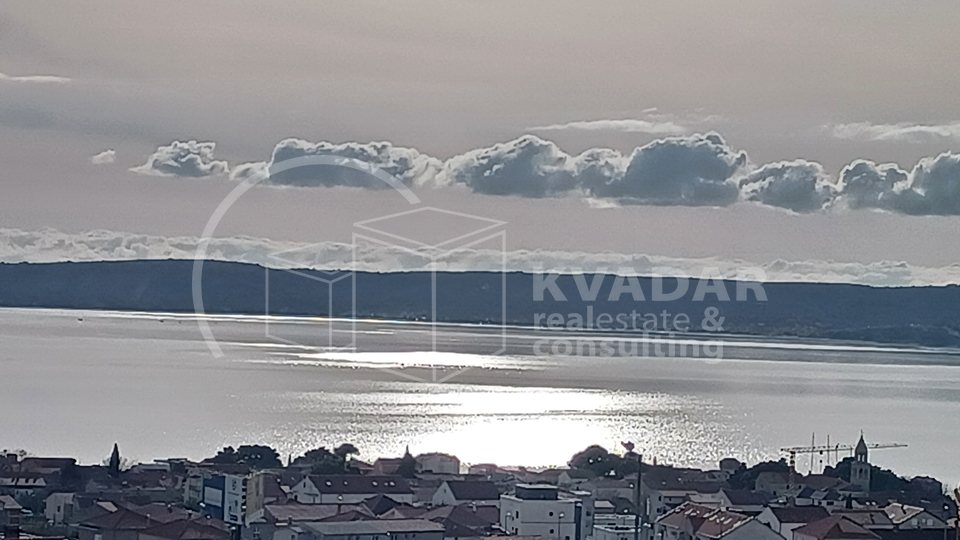 Spacious studio apartment - Penthouse - magnificent view - Kaštel Gomilica