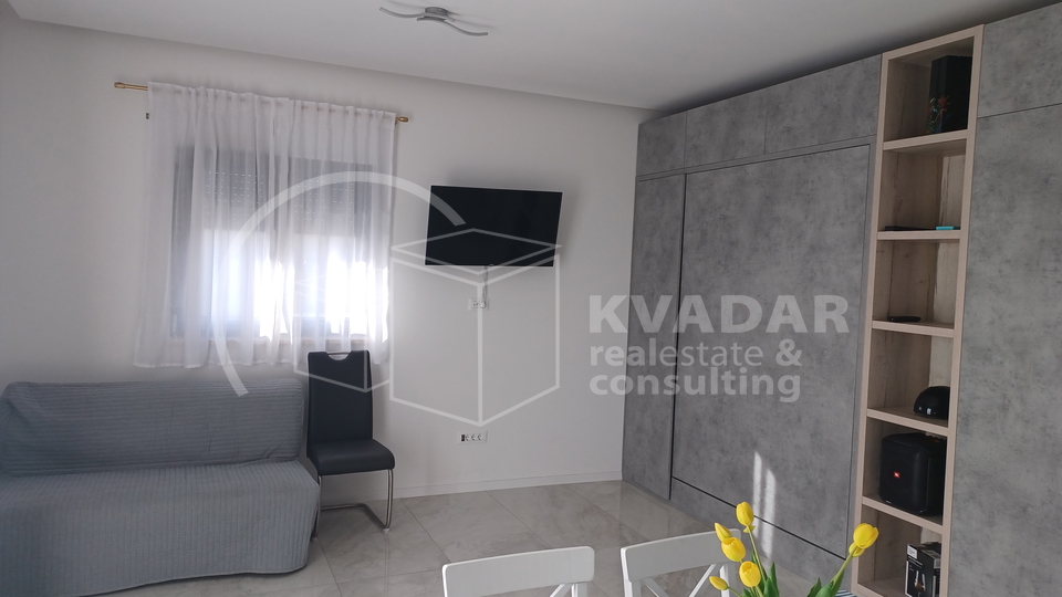 Spacious studio apartment - Penthouse - magnificent view - Kaštel Gomilica