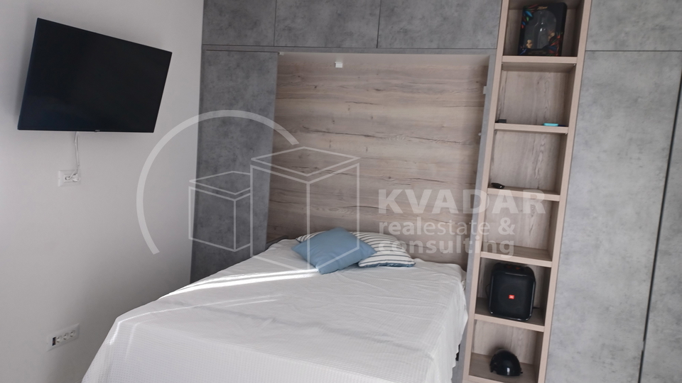 Spacious studio apartment - Penthouse - magnificent view - Kaštel Gomilica