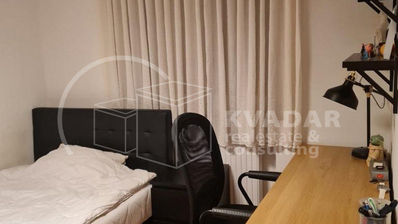 Dubrava-izvrsna lokacija&sol;prostran 4S stan&sol;balkon&sol;parking&excl;