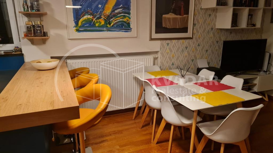 Dubrava-izvrsna lokacija&sol;prostran 4S stan&sol;balkon&sol;parking&excl;