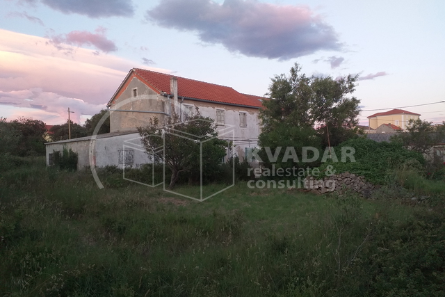 Otok Olib/Samostojeća kamena kuća u blizini mora!