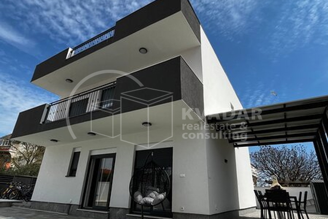 Vodice/ Prodaje se luksuzna vila/ 150m2/****