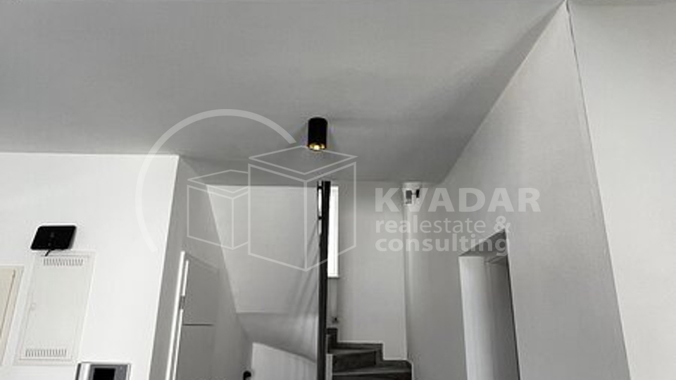 House, 150 m2, For Sale, Vodice