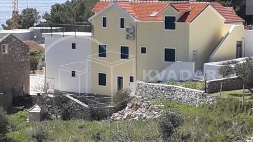 Three bedroom apartment - New construction - sea view - Bol&comma; island of Bra&ccaron;