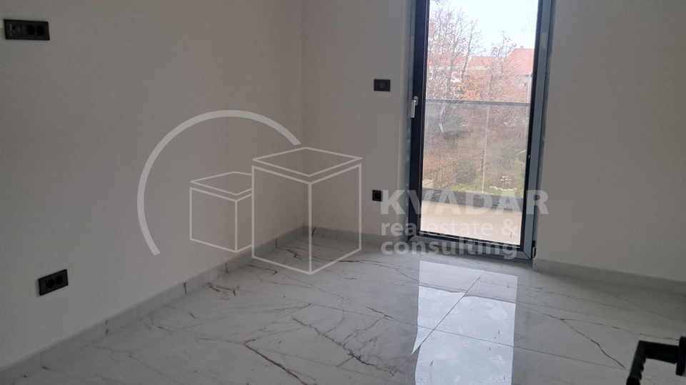 BEZ PROVIZIJE ZA KUPCA&excl;&excl; MALINSKA - Luksuzna novogradnja s bazenom i pogledom na more 139 m2 &lpar;Dvojna ku&cacute;a&rpar;