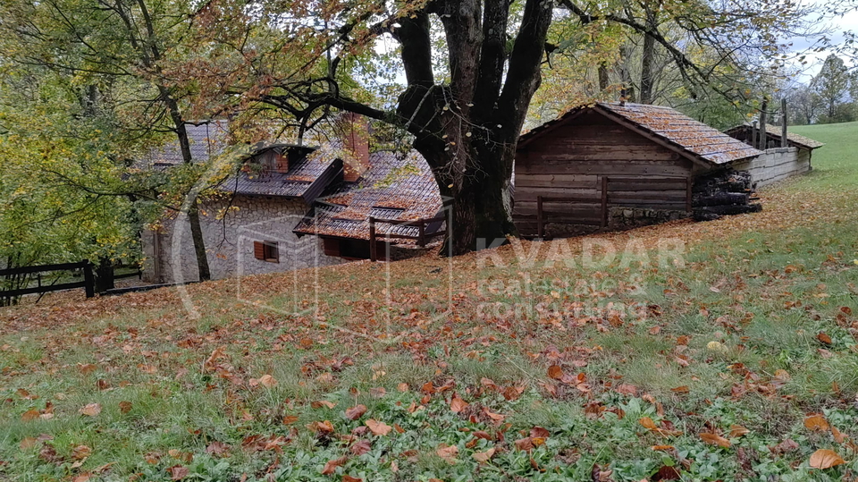 Luksuzno imanje sa dvije kuće i golf terenom, u srcu Like, Gračac