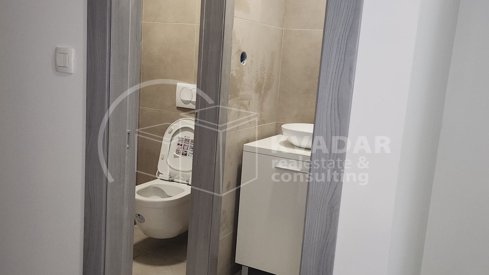 RIJEKA&sol;RASTO&Ccaron;INE  poslovni prostor prizemlje 280 m2&comma;