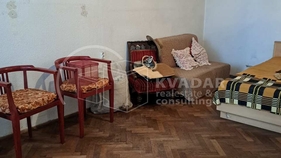 RIJEKA &sol; BULEVARD &ndash; EKSKLUZIVNI GOSPODSKI STAN U POVIJESNOJ VILI S POGLEDOM NA KVARNER 172&comma;27m2