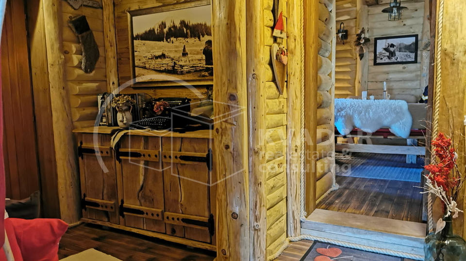 Luksuzno imanje sa dvije kuće i golf terenom, u srcu Like, Gračac