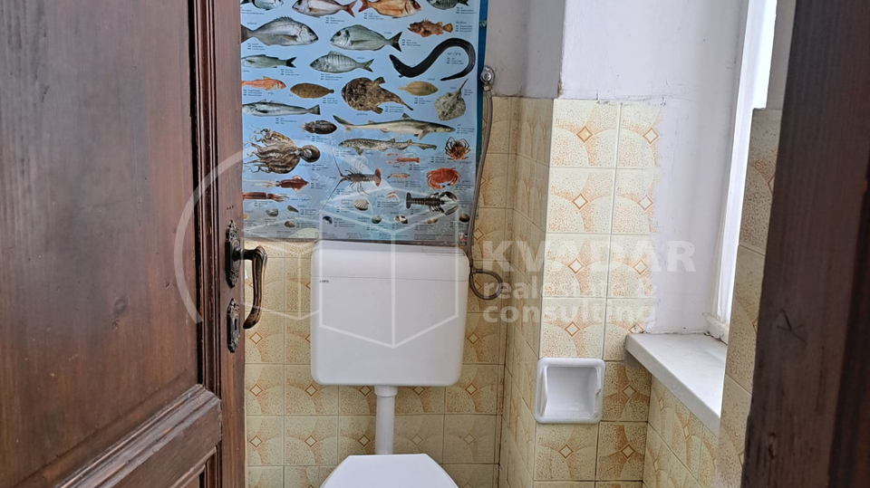 RIJEKA &sol; BULEVARD &ndash; EKSKLUZIVNI GOSPODSKI STAN U POVIJESNOJ VILI S POGLEDOM NA KVARNER 172&comma;27m2