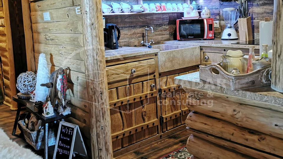 Luksuzno imanje sa dvije kuće i golf terenom, u srcu Like, Gračac