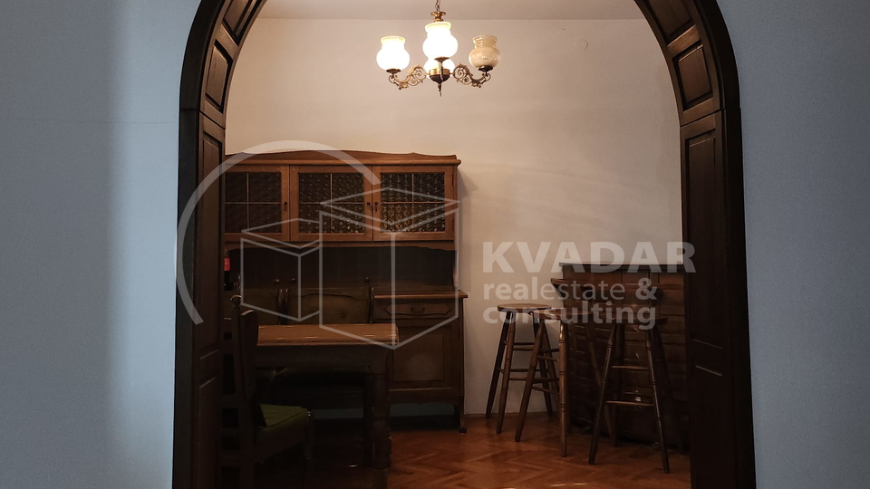 Rijeka&sol;Marini&cacute;i-Hosti&sol;eta&zcaron;a s oku&cacute;nicom &plus; visoko potkrovlje ukupno 199&comma;11m2&excl;