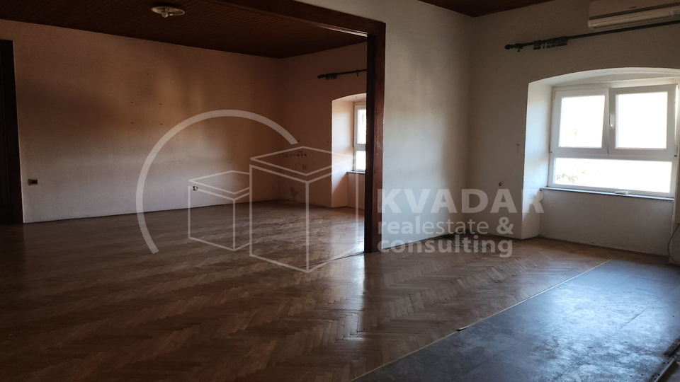 RIJEKA&sol;MLAKA&comma; Stan 100m3 za investiciju