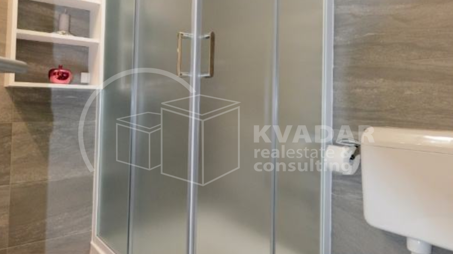 Bez provizije&ast;&ast;&ast;Privlaka-centar naselja&sol;DVOSOBAN STAN S PRIVATNIM BAZENOM&excl;