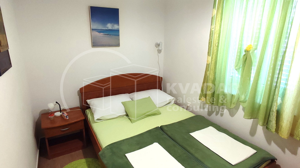 PAKOŠTANE /  PREKRASAN APARTMAN 64 m2 / BLIZINA MORA