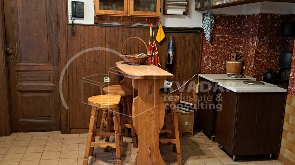 RIJEKA &sol; BULEVARD &ndash; EKSKLUZIVNI GOSPODSKI STAN U POVIJESNOJ VILI S POGLEDOM NA KVARNER 172&comma;27m2