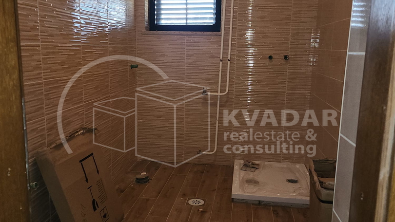 Rijeka/HOSTI/ETAŽA S OKUĆNICOM + visoko potkrovlje ukupno 199,11m2