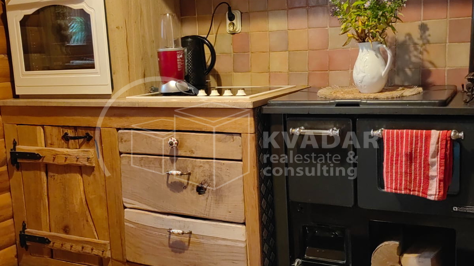 Luksuzno imanje sa dvije kuće i golf terenom, u srcu Like, Gračac