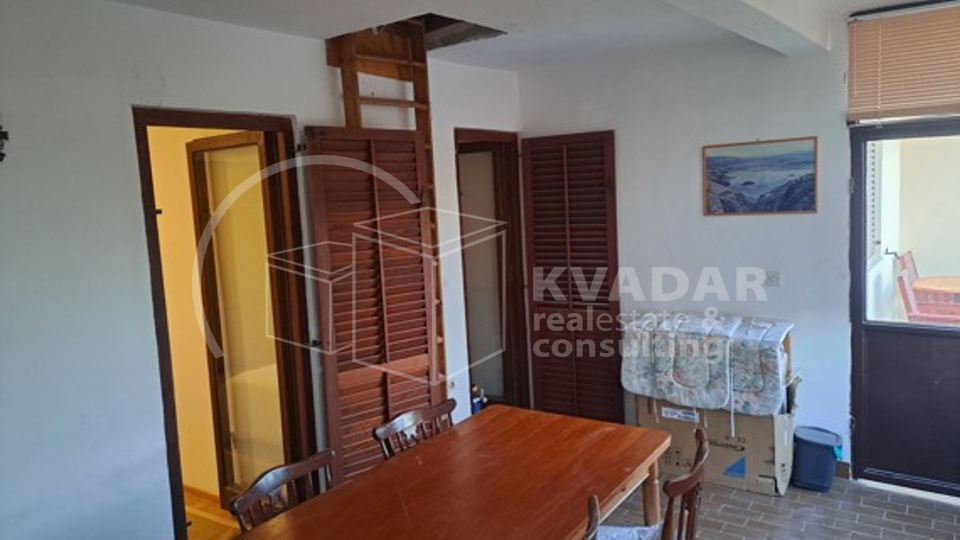 Terraced house, 2 floors, garage, yard - Okrug Gornji - center