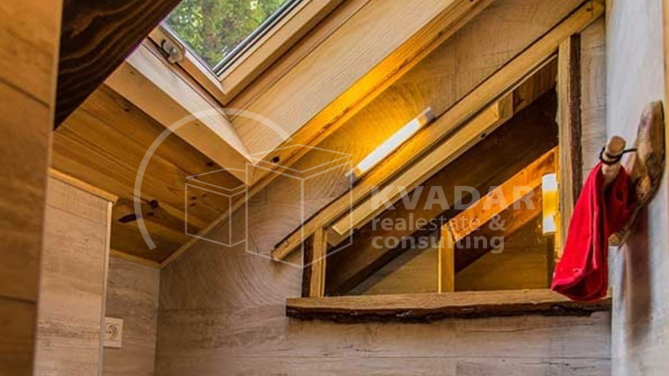 Luksuzno imanje sa dvije kuće i golf terenom, u srcu Like, Gračac