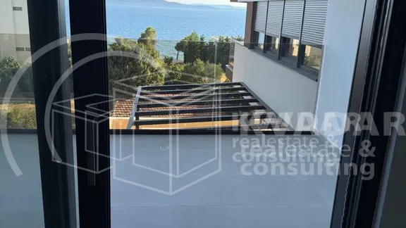 KOŽINO/ LUKSUZNI PENTHOUSE / 265 m2 / BAZEN