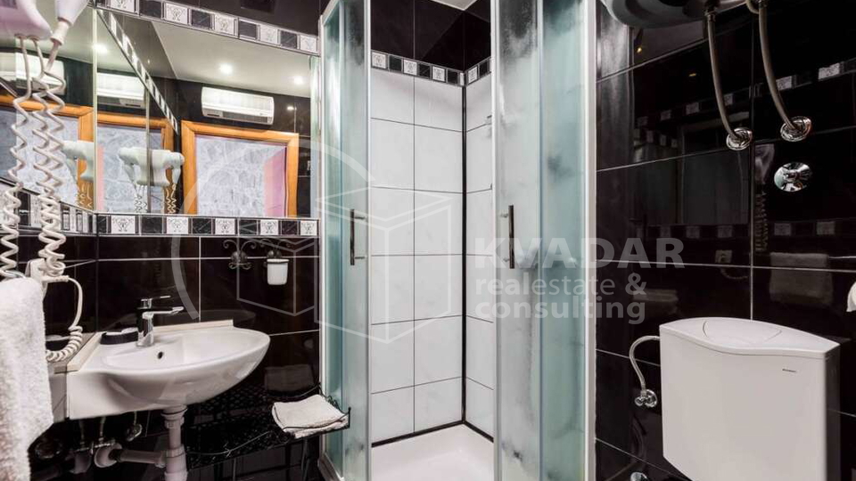 Povjesni centar Splita - Luksuzan 3S stan 80m2 na prvom katu kamene ku&cacute;e