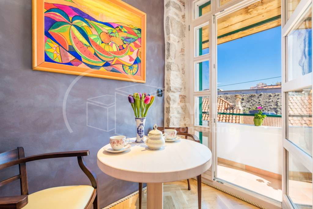 Povjesni centar Splita - Luksuzan 3S stan 80m2 na prvom katu kamene kuće